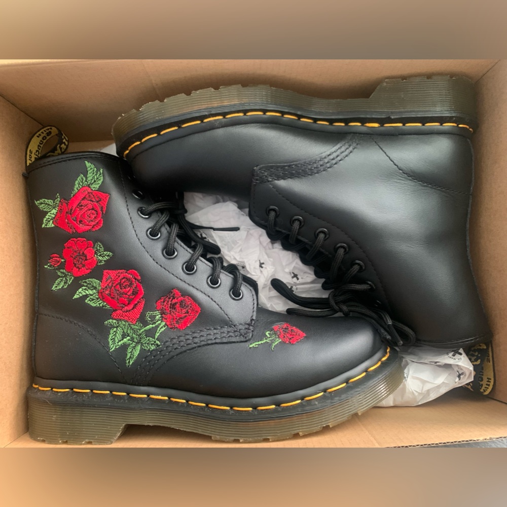 1460 Vonda Dr. Martens Boots